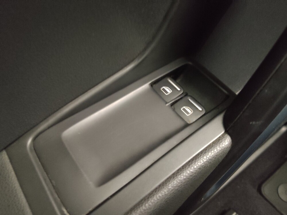 2017 Volkswagen Beetle in St. Louis, MO 63125 - 18114087 27