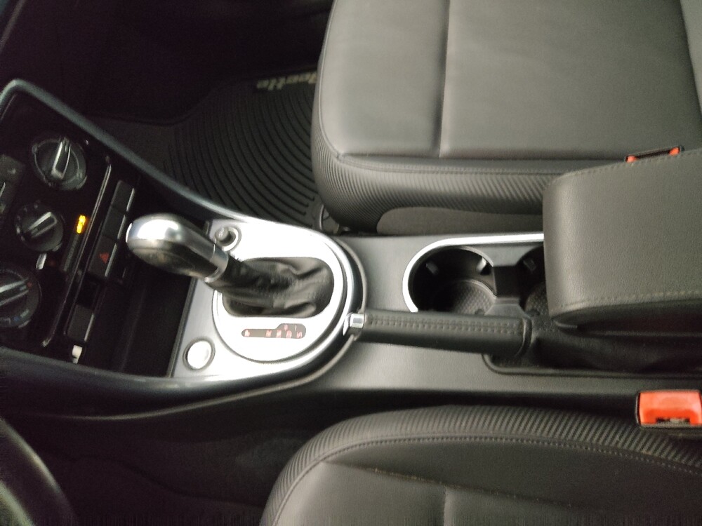 2017 Volkswagen Beetle in St. Louis, MO 63125 - 18114087 26