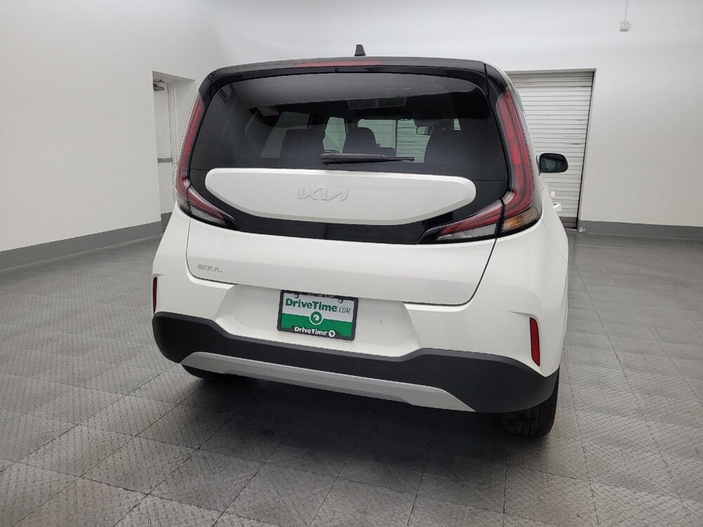 2025 Kia Soul in Phoenix, AZ 85022 - 18114103 7