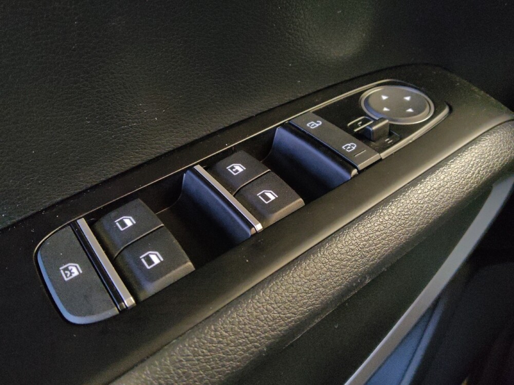 2025 Kia Soul in Phoenix, AZ 85022 - 18114103 27