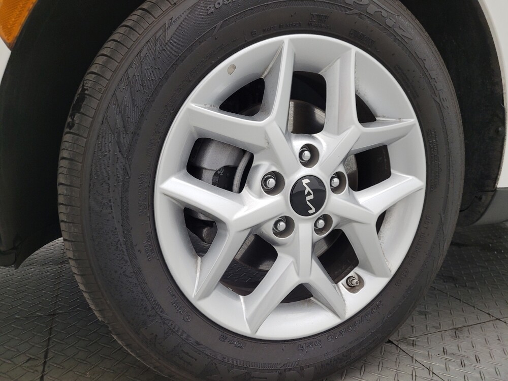 2025 Kia Soul in Phoenix, AZ 85022 - 18114103 31