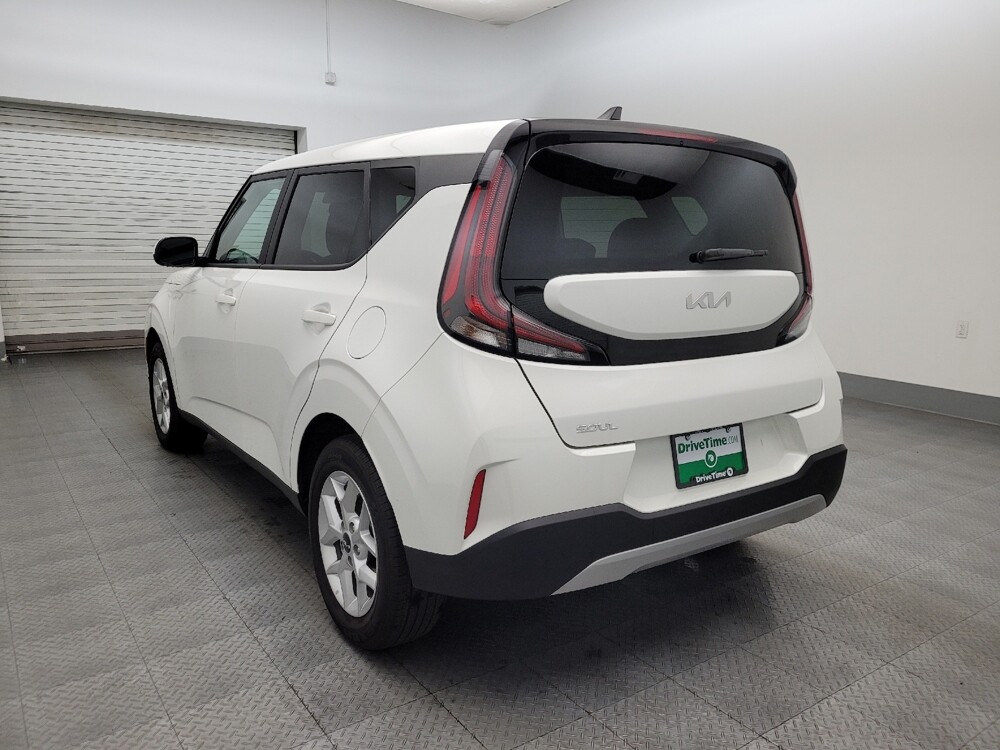 2025 Kia Soul in Phoenix, AZ 85022 - 18114103 5