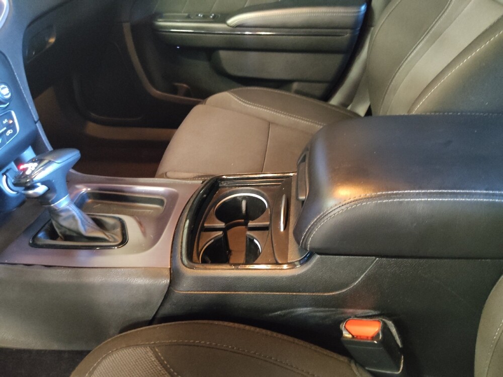 2018 Dodge Charger in Tampa, FL 33619 - 18114117 26