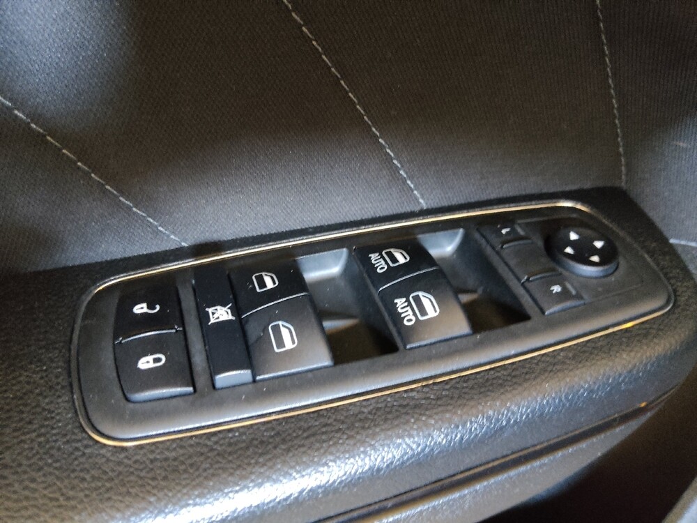 2018 Dodge Charger in Tampa, FL 33619 - 18114117 27