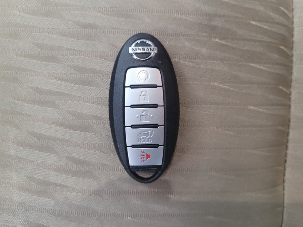 2019 Nissan Rogue in Madison, TN 37115 - 18114129 32