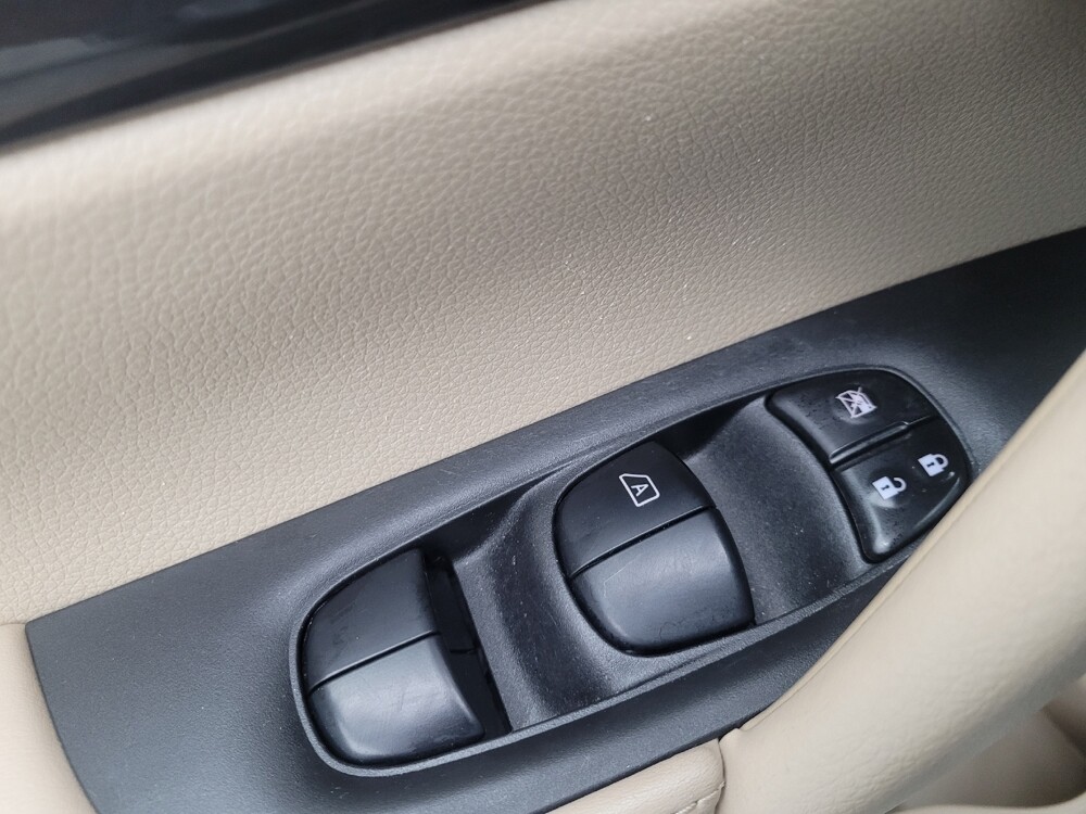 2019 Nissan Rogue in Madison, TN 37115 - 18114129 27