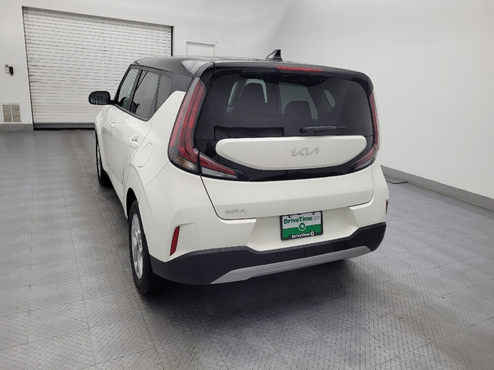 2023 Kia Soul in Greenville, SC 29607 - 18114130 6