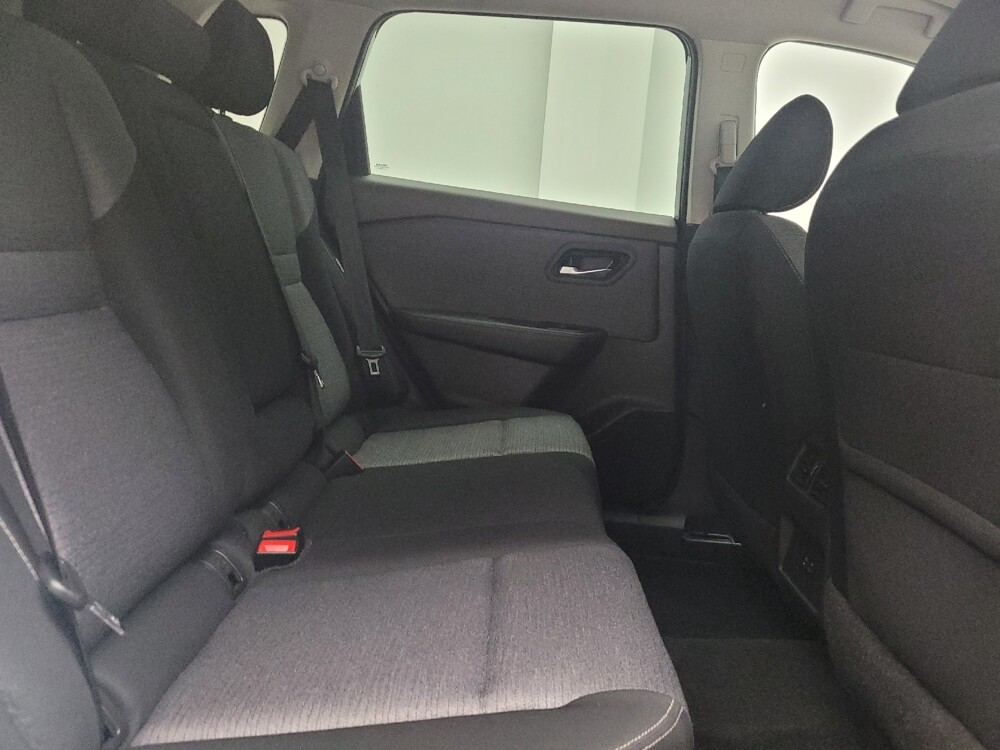 2023 Nissan Rogue in Taylor, MI 48180 - 18114136 19