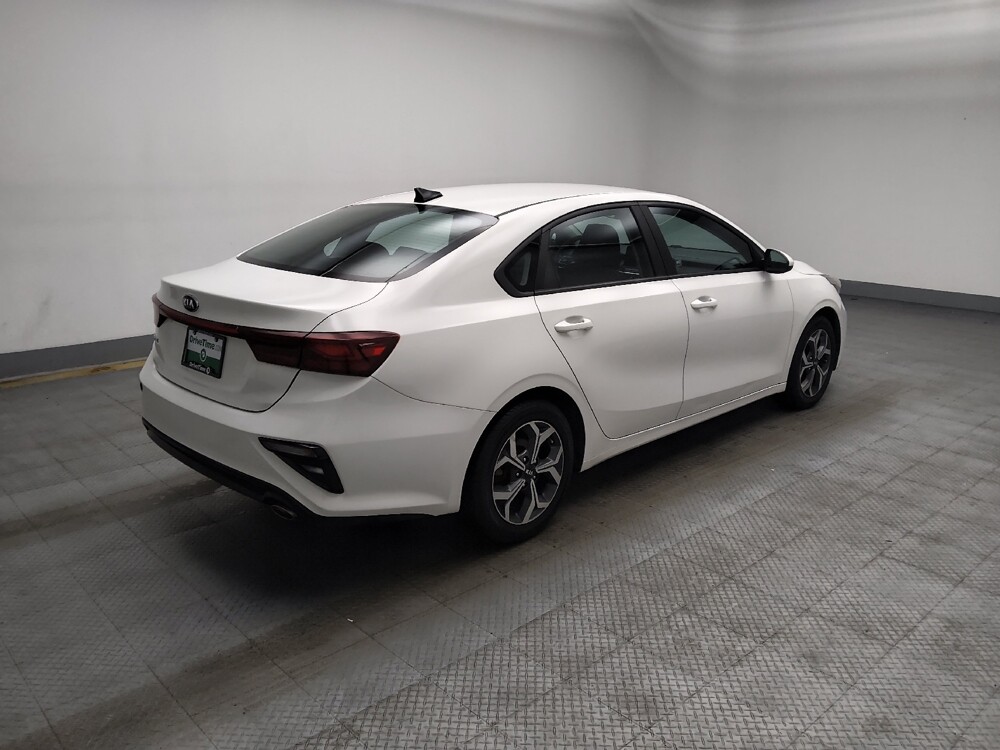 2021 Kia Forte in Lombard, IL 60148 - 18114147 10