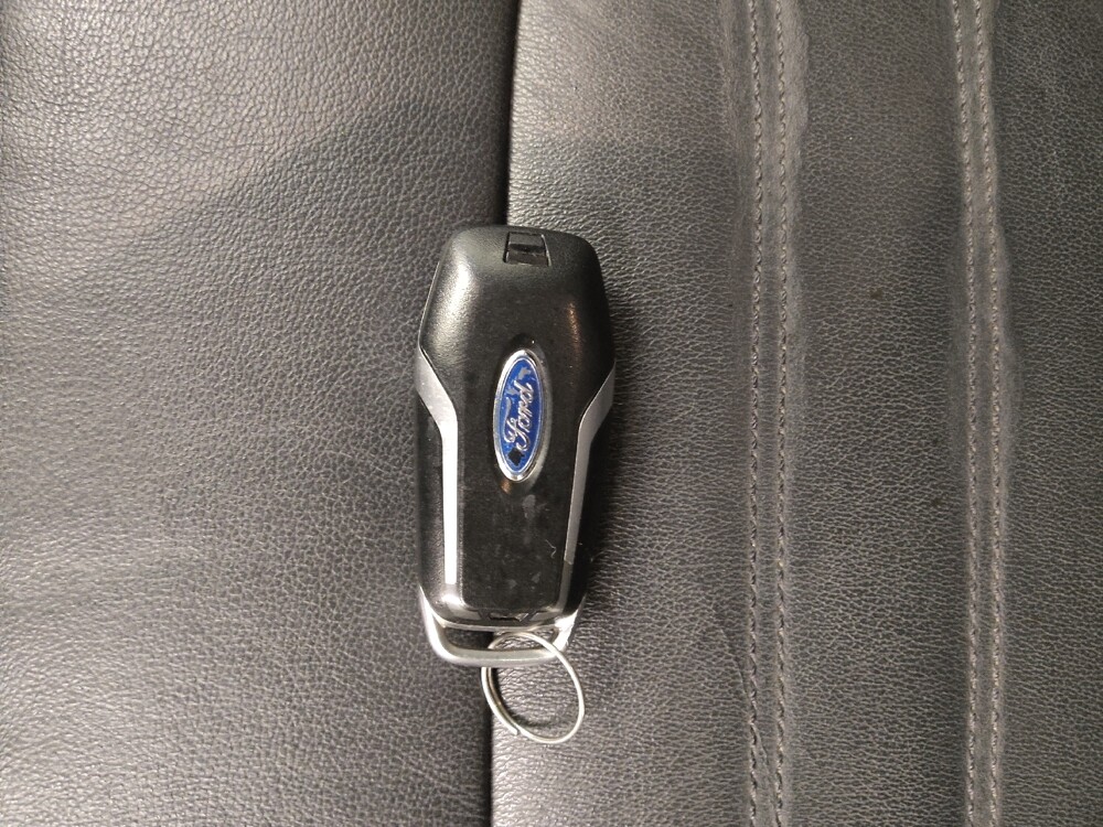 2016 Ford Edge in St. Louis, MO 63125 - 18114166 32