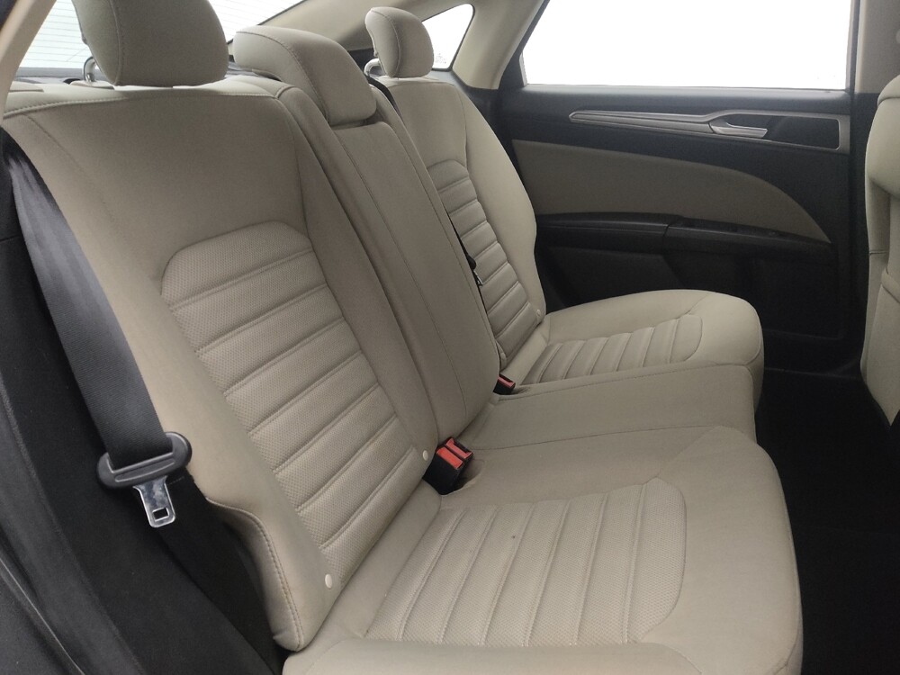 2018 Ford Fusion in Gainesville, FL 32609 - 18114182 19