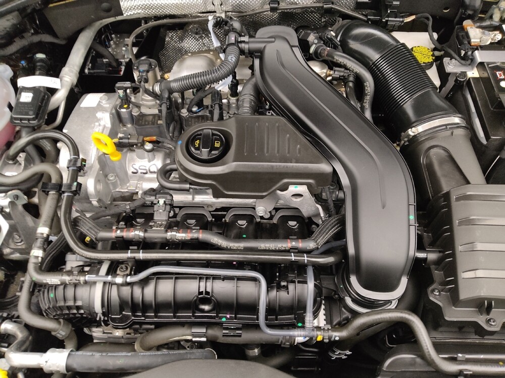 2025 Volkswagen Jetta in Independence, MO 64055 - 18114200 30