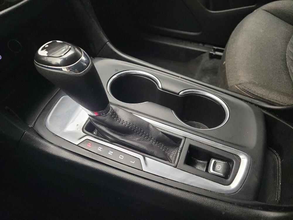 2020 Chevrolet Equinox in Taylor, MI 48180 - 18114205 26