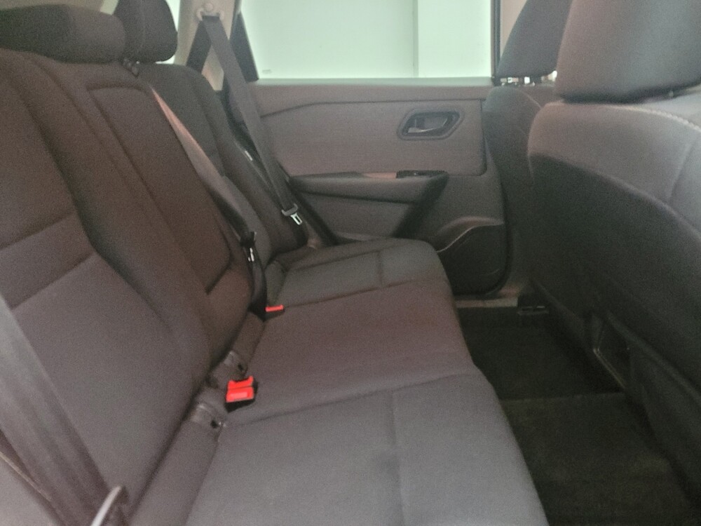 2023 Nissan Rogue in Taylor, MI 48180 - 18114215 19