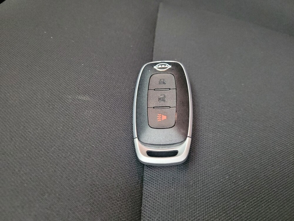 2023 Nissan Rogue in Taylor, MI 48180 - 18114215 32