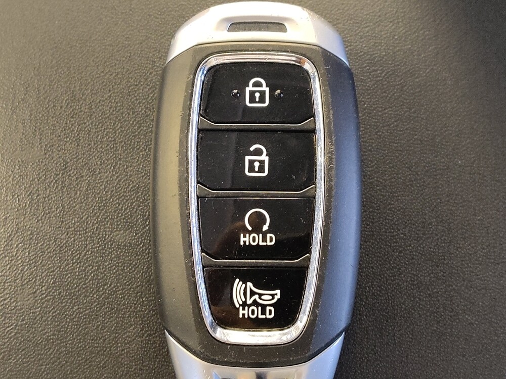 2025 Hyundai Venue in Houston, TX 77060 - 18114216 32