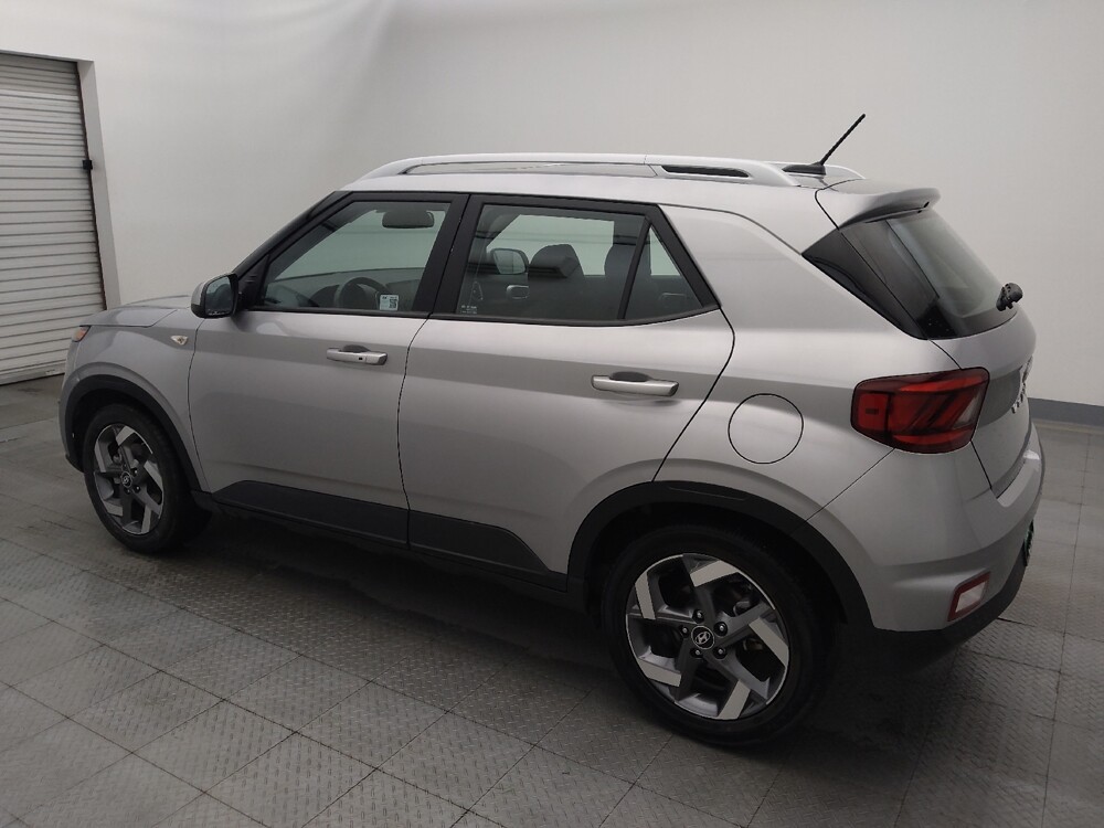 2025 Hyundai Venue in Houston, TX 77060 - 18114216 3