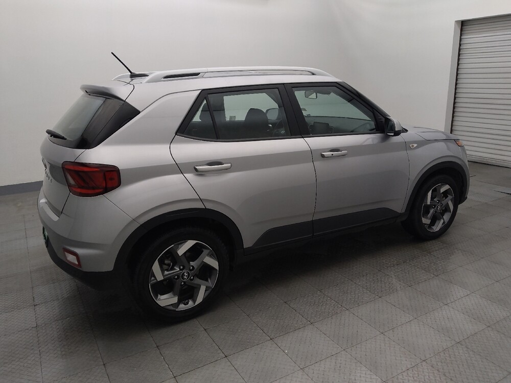 2025 Hyundai Venue in Houston, TX 77060 - 18114216 10