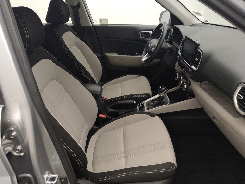 2025 Hyundai Venue in Houston, TX 77060 - 18114216 21