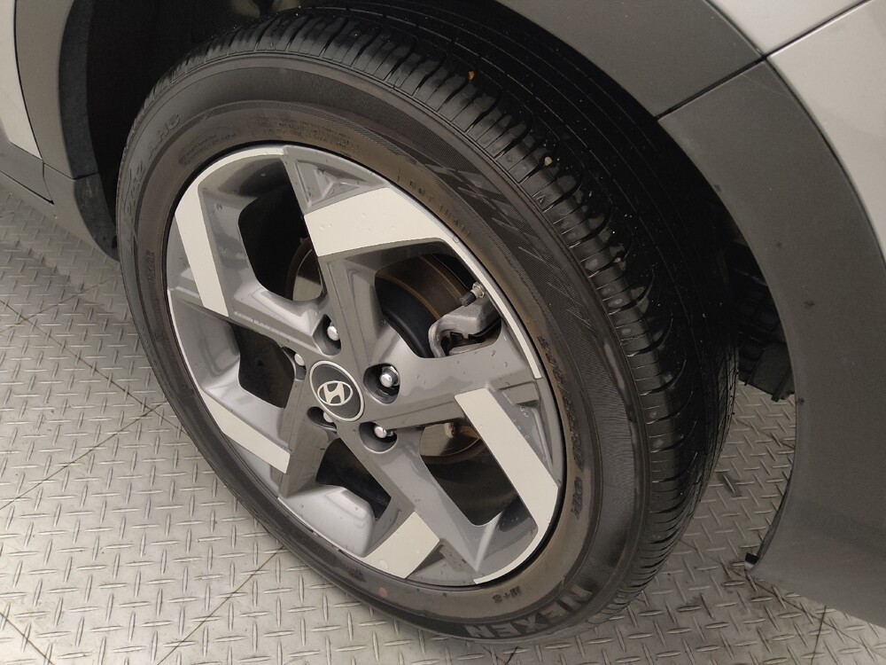 2025 Hyundai Venue in Houston, TX 77060 - 18114216 31