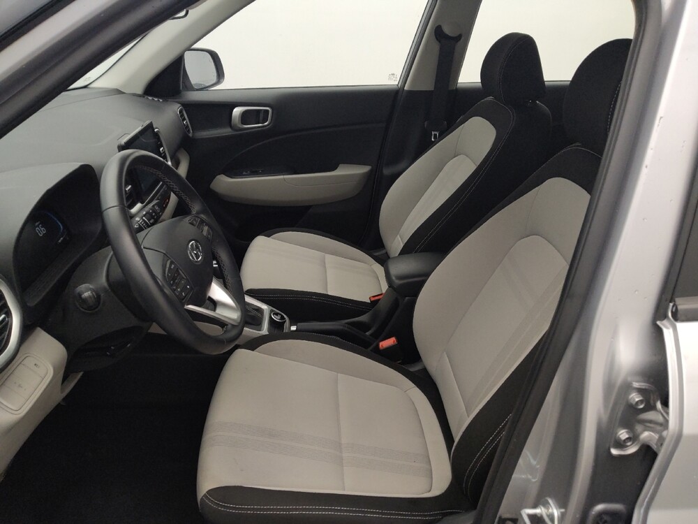 2025 Hyundai Venue in Houston, TX 77060 - 18114216 17