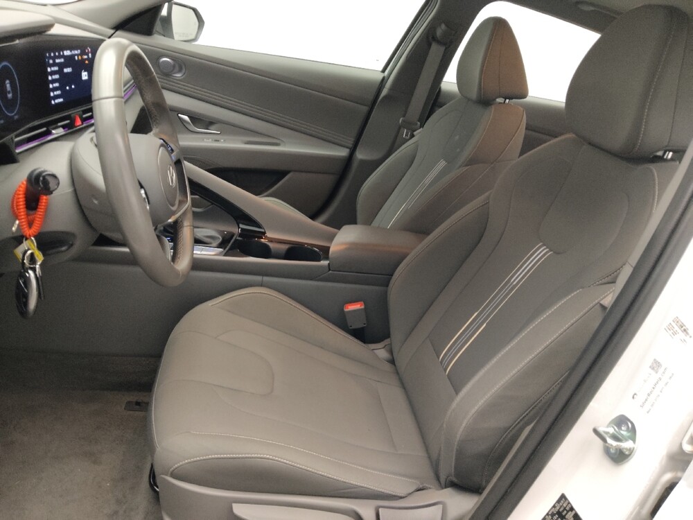 2025 Hyundai Elantra in Union City, GA 30291 - 18114225 17
