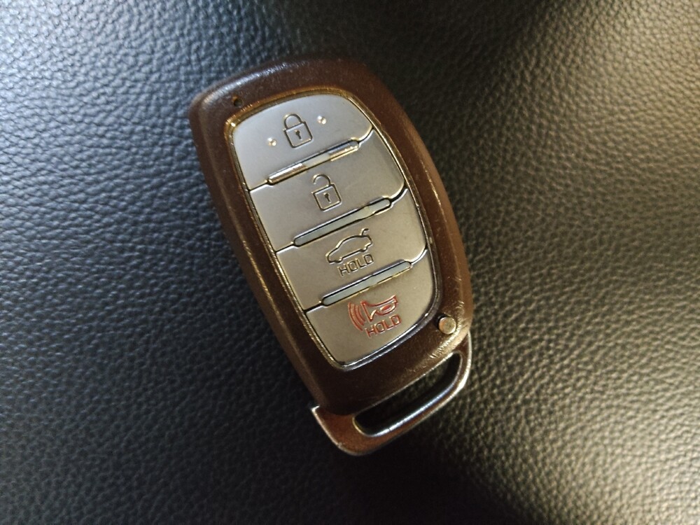 2017 Hyundai Elantra in Charleston, SC 29414 - 18114234 32