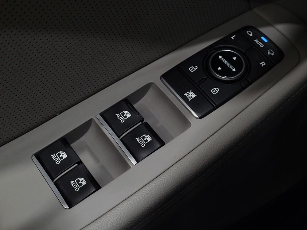 2015 Hyundai Genesis in Owings Mills, MD 21117 - 18114238 27