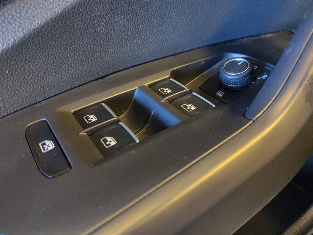 2025 Volkswagen Jetta in Phoenix, AZ 85015 - 18114249 27