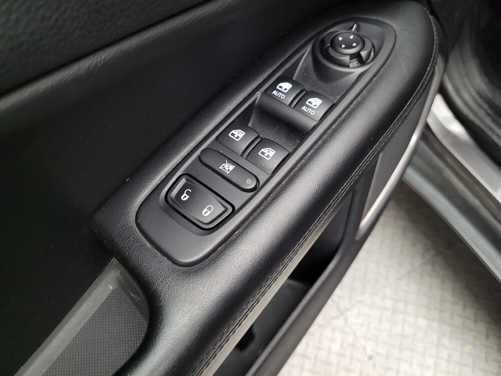 2018 Jeep Compass in Fresno, CA 93726 - 18114264 27