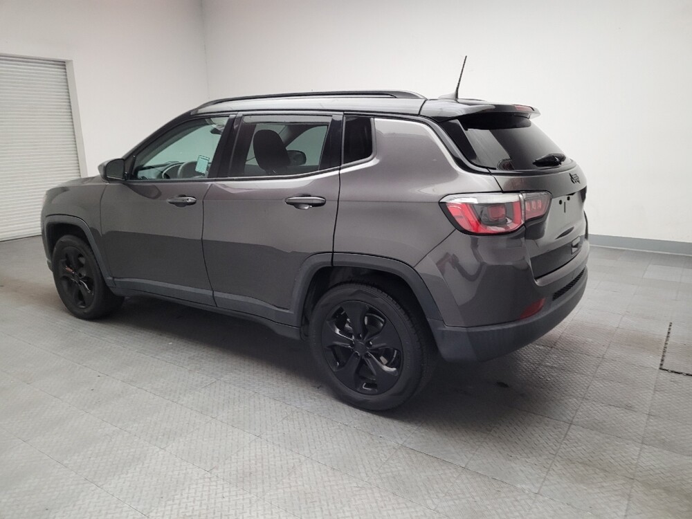 2018 Jeep Compass in Fresno, CA 93726 - 18114264 3
