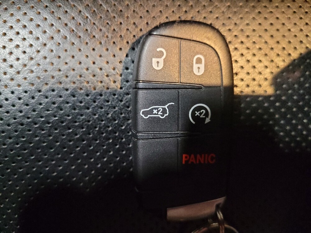 2017 Jeep Grand Cherokee in Temple Hills, MD 20746 - 18114269 32