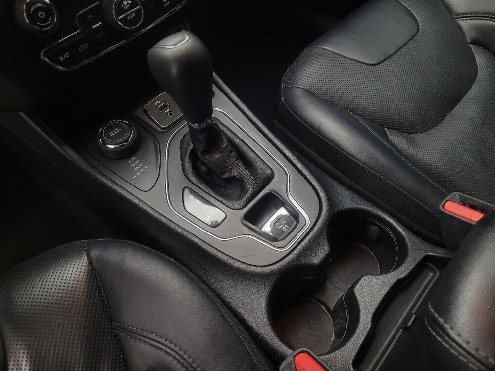 2019 Jeep Cherokee in Ft Wayne, IN 46805 - 18114276 26