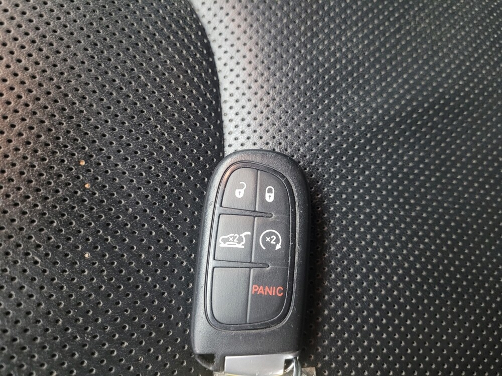 2019 Jeep Cherokee in Ft Wayne, IN 46805 - 18114276 32