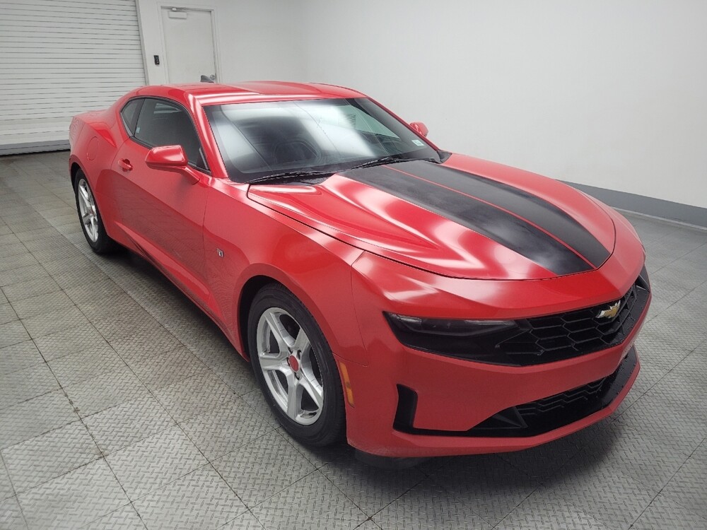 2019 Chevrolet Camaro in Indianapolis, IN 46222 - 18114277 13
