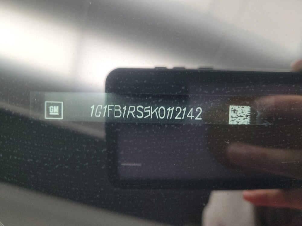 2019 Chevrolet Camaro in Indianapolis, IN 46222 - 18114277 33