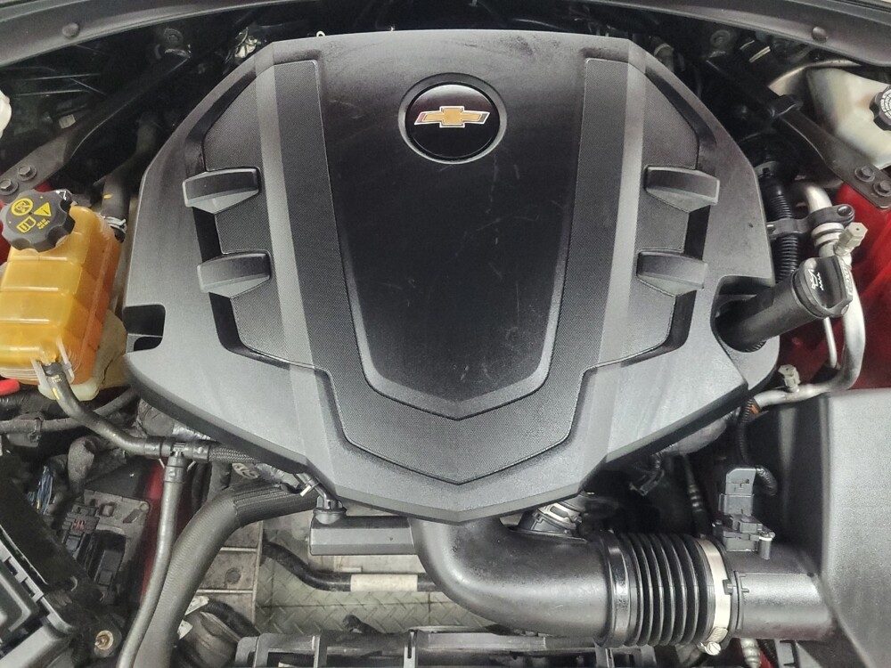 2019 Chevrolet Camaro in Indianapolis, IN 46222 - 18114277 30