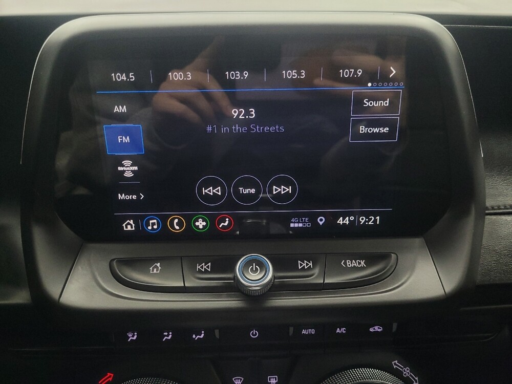 2019 Chevrolet Camaro in Indianapolis, IN 46222 - 18114277 25