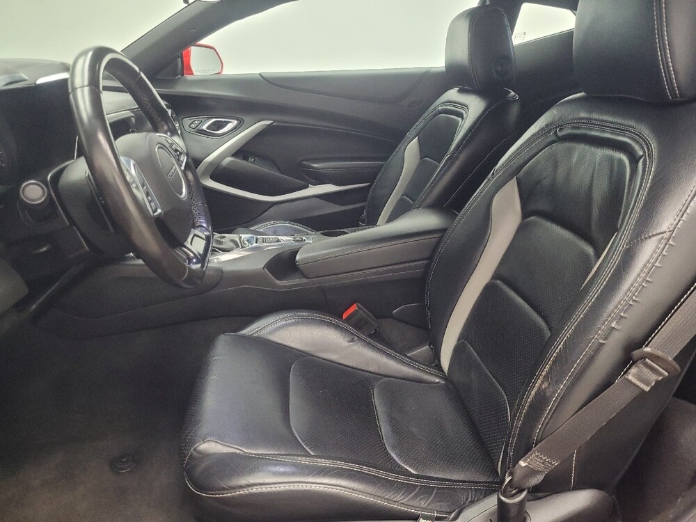 2019 Chevrolet Camaro in Indianapolis, IN 46222 - 18114277 17