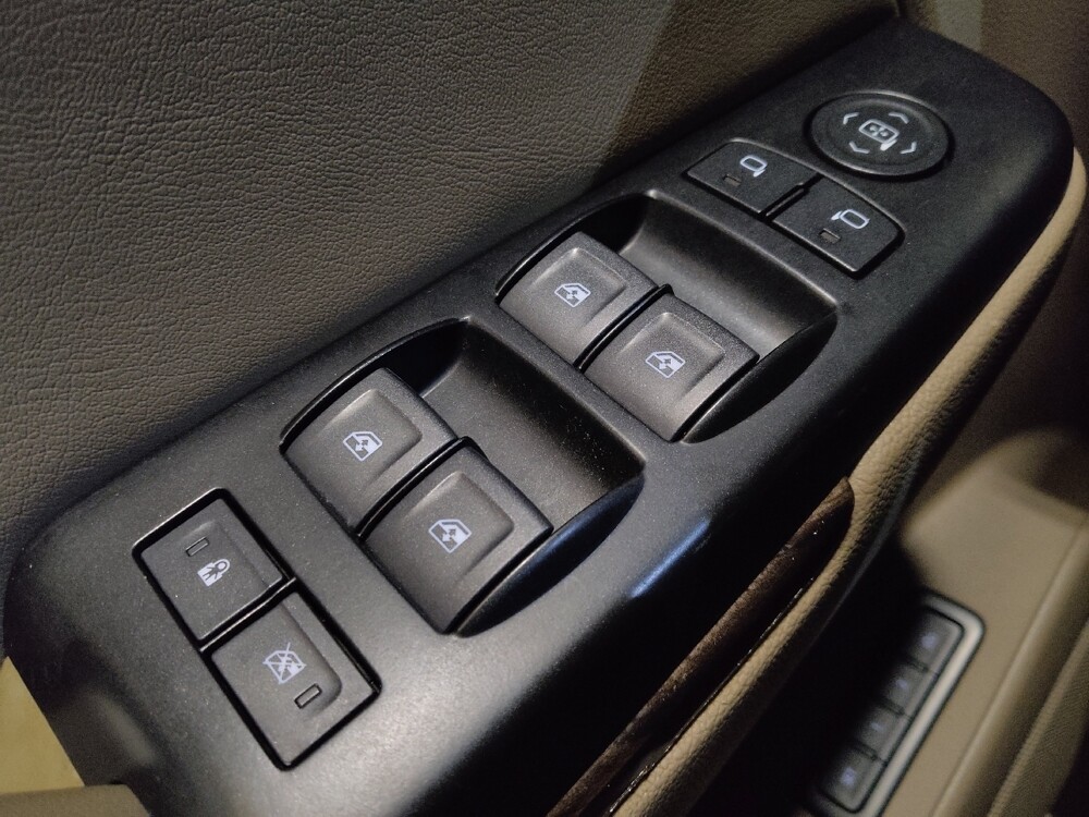 2020 GMC Yukon in Hialeah, FL 33014 - 18114292 27