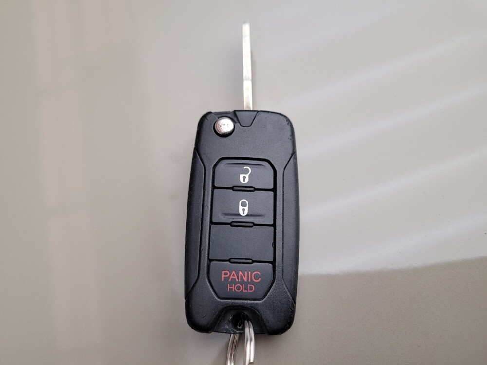 2015 Jeep Renegade in Downey, CA 90241 - 18114295 32