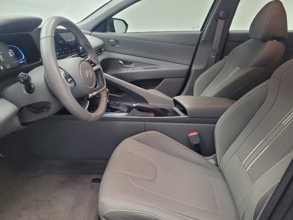 2025 Hyundai Elantra in Antioch, TN 37013 - 18114309 17