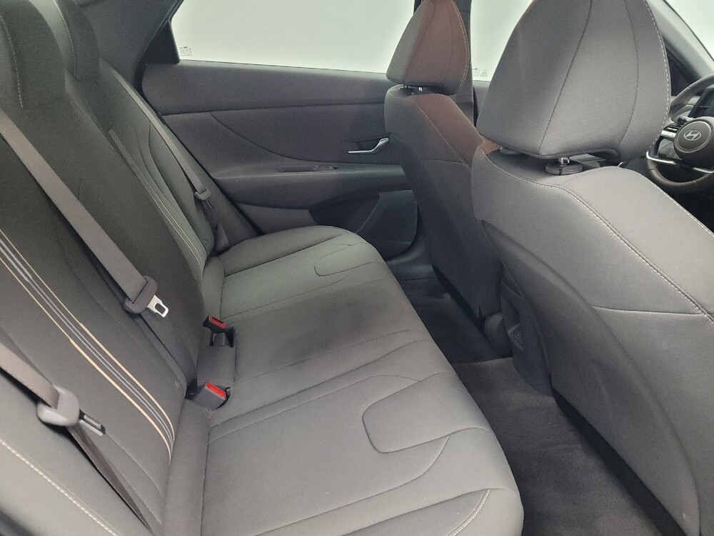 2025 Hyundai Elantra in Antioch, TN 37013 - 18114309 19