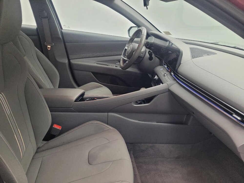 2025 Hyundai Elantra in Antioch, TN 37013 - 18114310 21