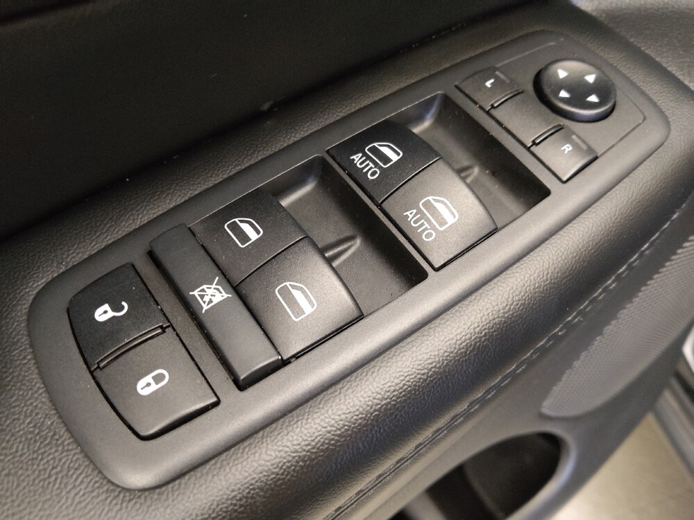 2019 Jeep Grand Cherokee in Denver, CO 80012 - 18114328 27