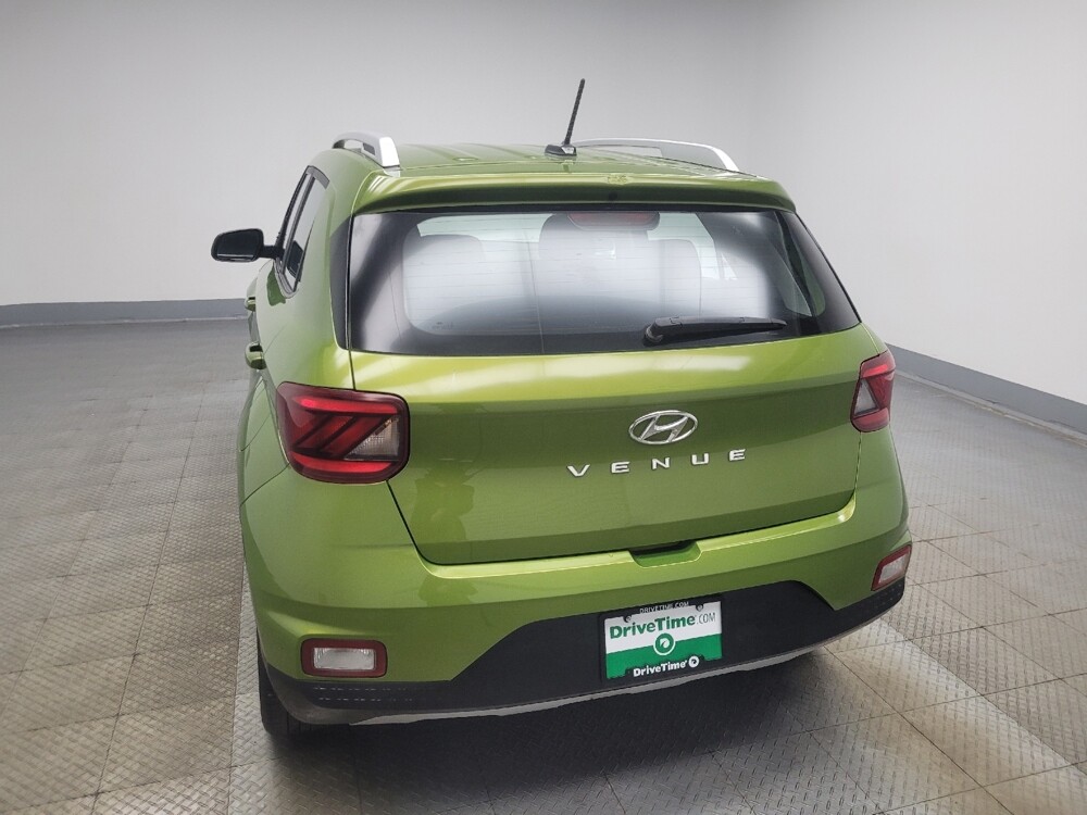 2023 Hyundai Venue in Highland, IN 46322 - 18114335 6