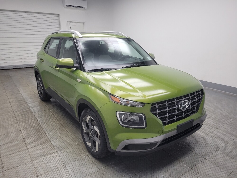 2023 Hyundai Venue in Highland, IN 46322 - 18114335 13