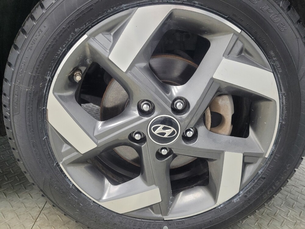 2023 Hyundai Venue in Highland, IN 46322 - 18114335 31