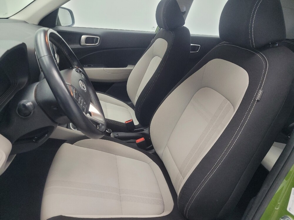 2023 Hyundai Venue in Highland, IN 46322 - 18114335 17