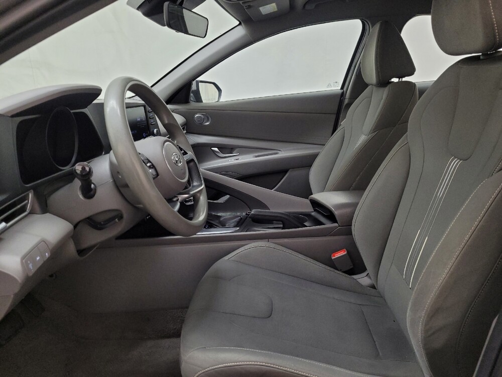 2023 Hyundai Elantra in Allentown, PA 18103 - 18114337 17